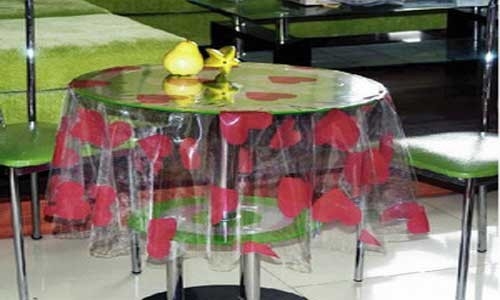 Mantel claro de encargo del PVC con el corazón impreso para la cafetería